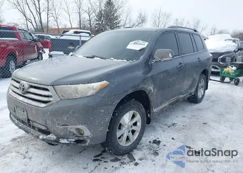 2012 Toyota Highlander Base V6 z USA, uszkodzony, nr VIN 5TDBK3EH6CS115710